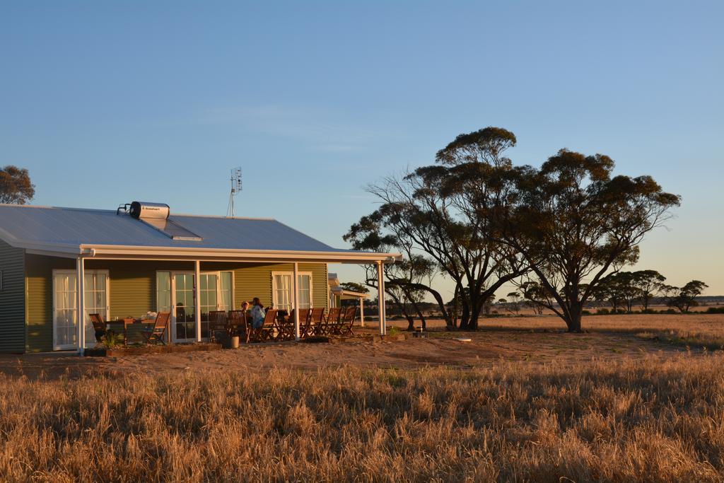Mary'S Farm Cottages Kukerin Exterior foto